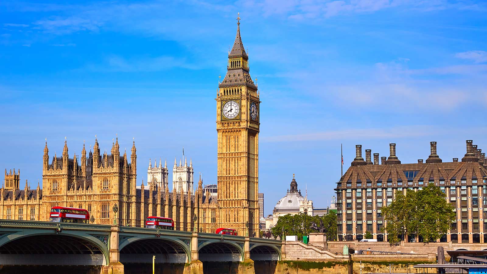 Big Ben Clock Tower and thames river London