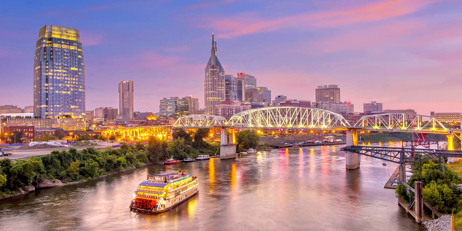 Nashville, Tennessee downtown skyline at twilight