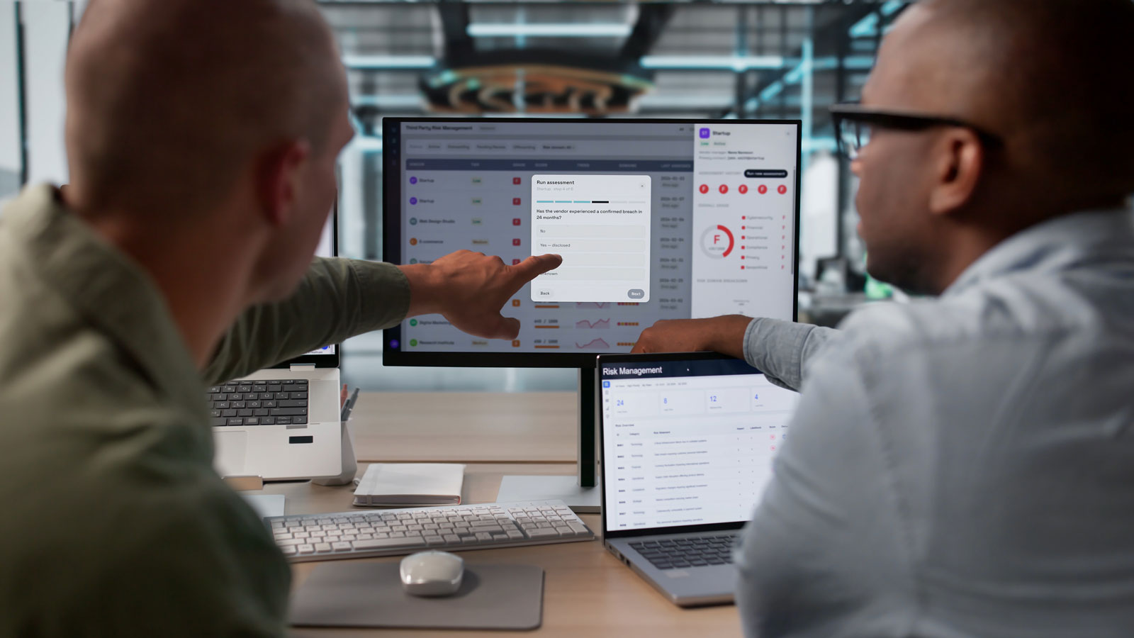 Vendor Risk Manager Reviews Third-party Compliance Data
